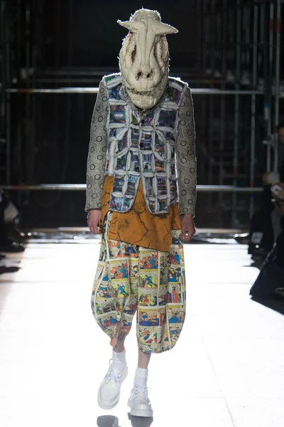 Look 1